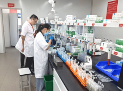 <b>构成“人人都是食安员”的食</b>